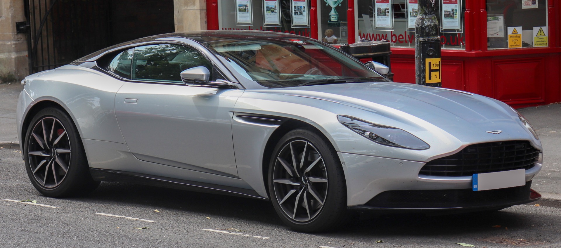 Aston Martin DB 11